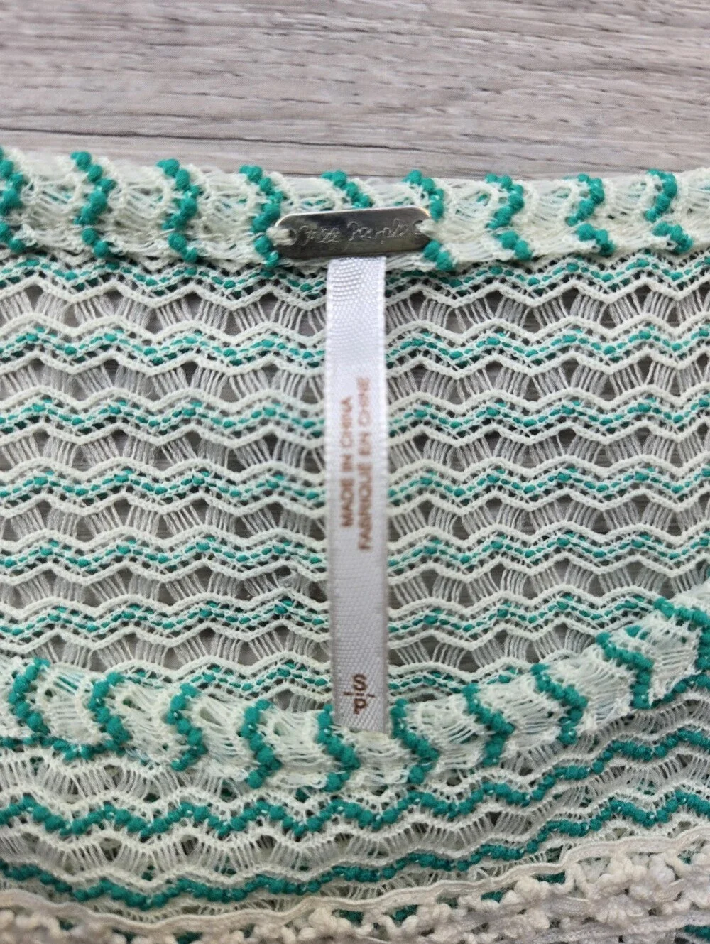 Free People Sleeveless Green & Cream Crochet Trim Peplum Top Size Small